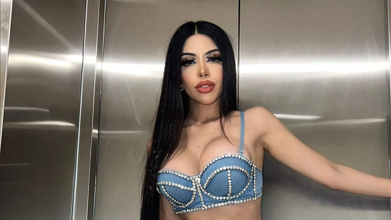 Yeri Mua cambia de trabajo, ahora es Agente especial de Policía