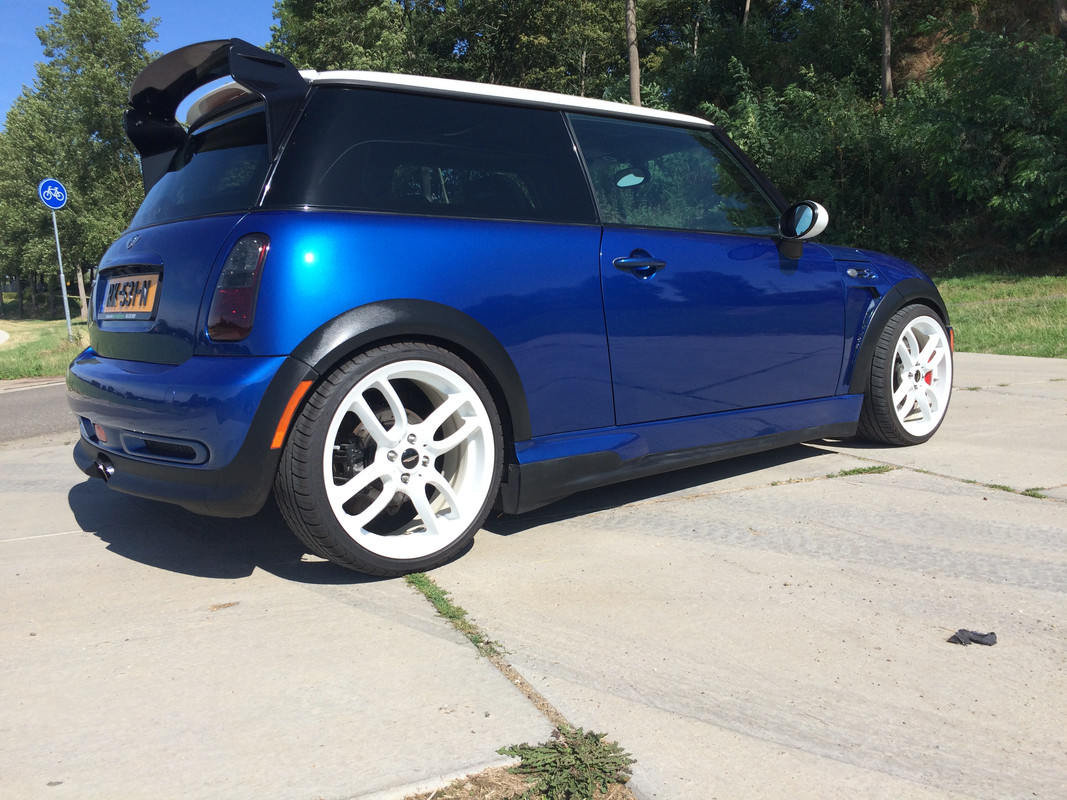 51513831-1E2D-4471-BCE1-67CD3ECF92AB