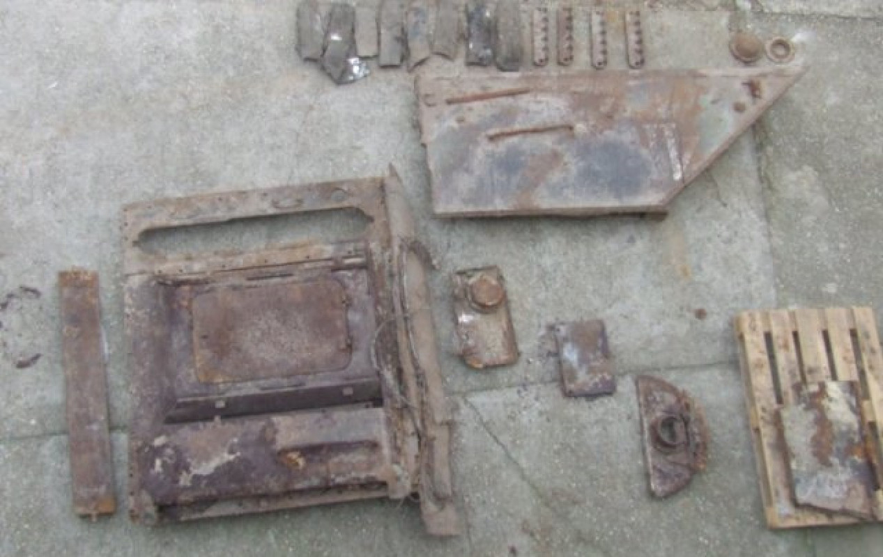 СУ-100(белый “415“),209 САБр,1951 САП.Венгрия,Sáregres, cгорела 10 марта 1945(2)