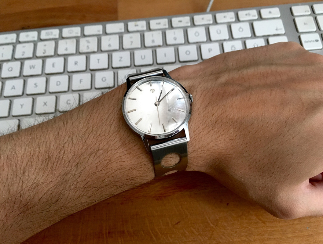 5BA61D0F-1B05-4473-9FB2-4A7552EAFAC6