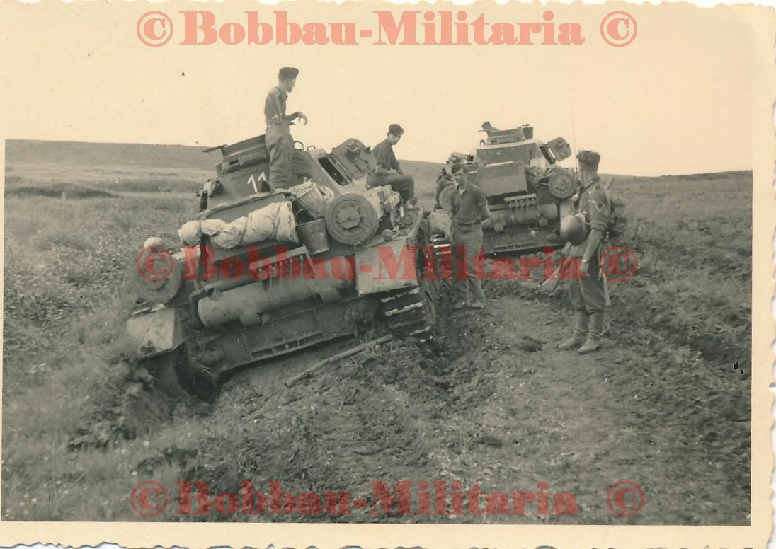 Panzerkampfwagen IV weiße Turmnummer 11 Front Vormarsch Russland