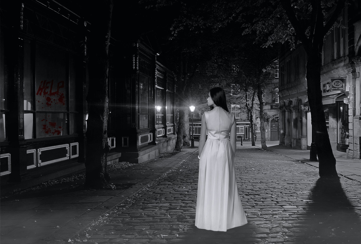 blacknwhitegirlinstreet.jpg