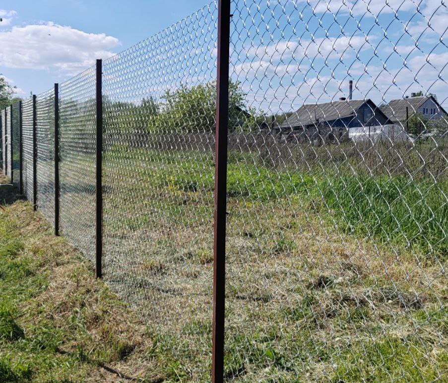 Забор из сетки-рабицы