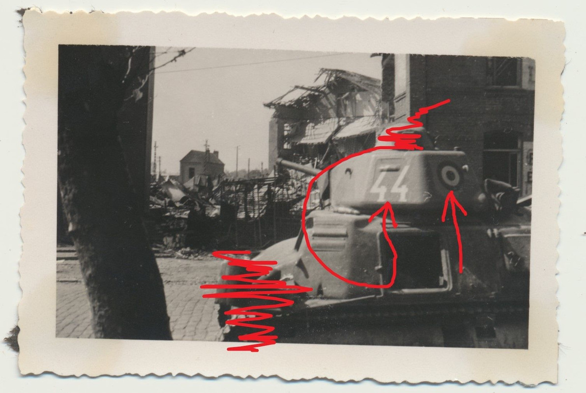 Frankreich dt Panzer 38 T und fränzösischer Somo