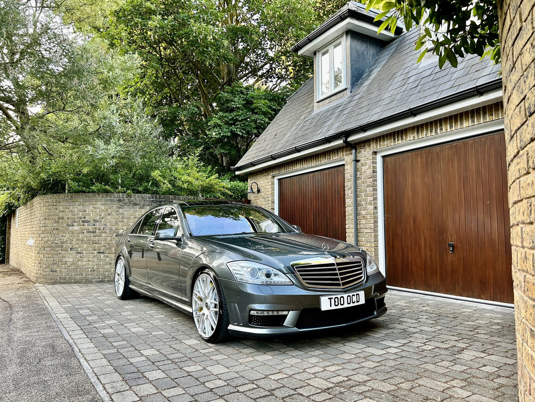 9900FE87-38B7-4453-BE3C-6A5101A727A2