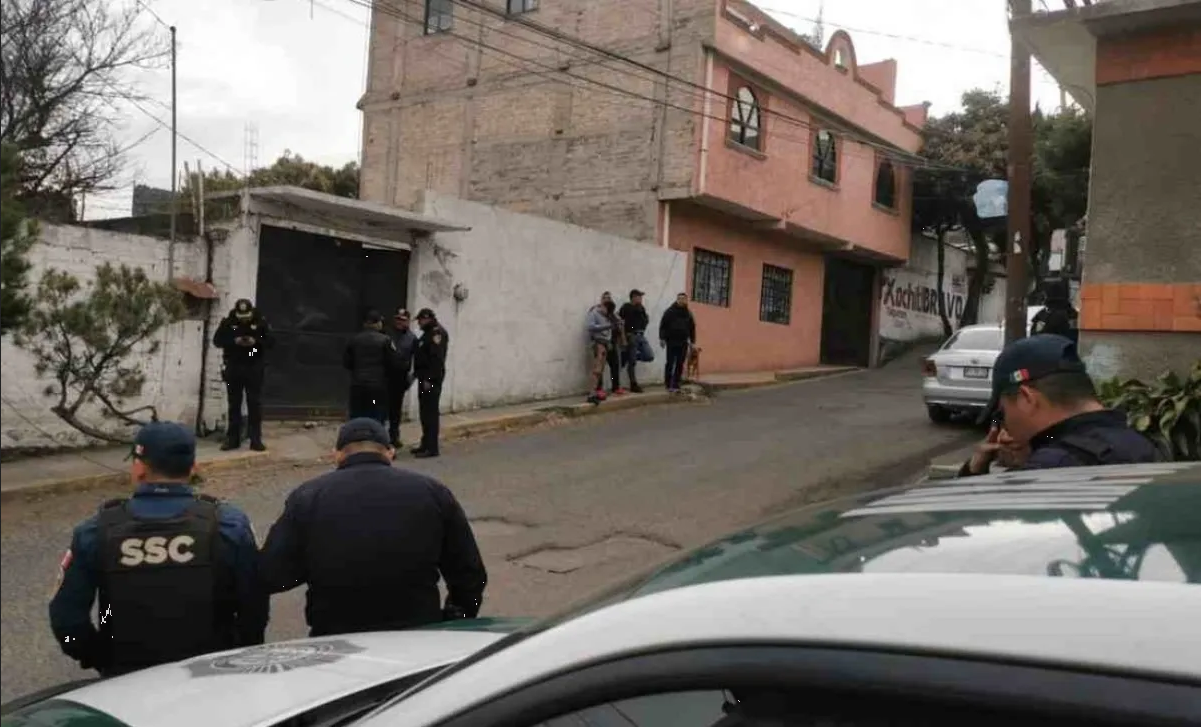 Caen cinco hombres por dejar una cabeza afuera del Reclusorio Norte (Video)