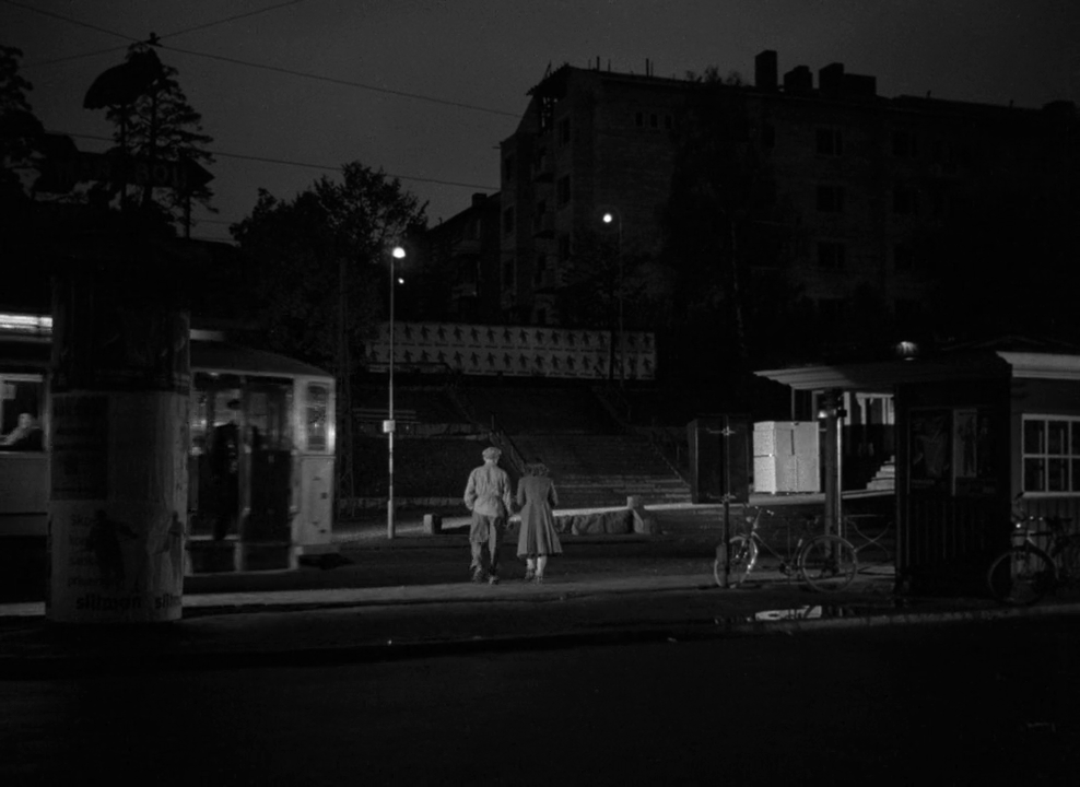 [Immagine: vlcsnap-2022-07-15-01h58m34s039.png]