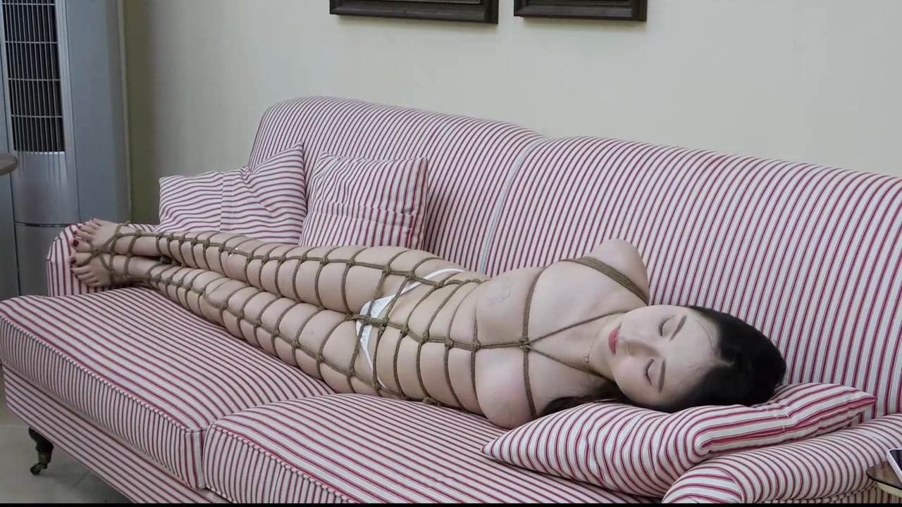 半岛束艺 台长一犯病就绑成这样 佟司.mp4_20250703_131104.210