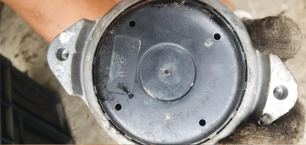 Опора двигателя