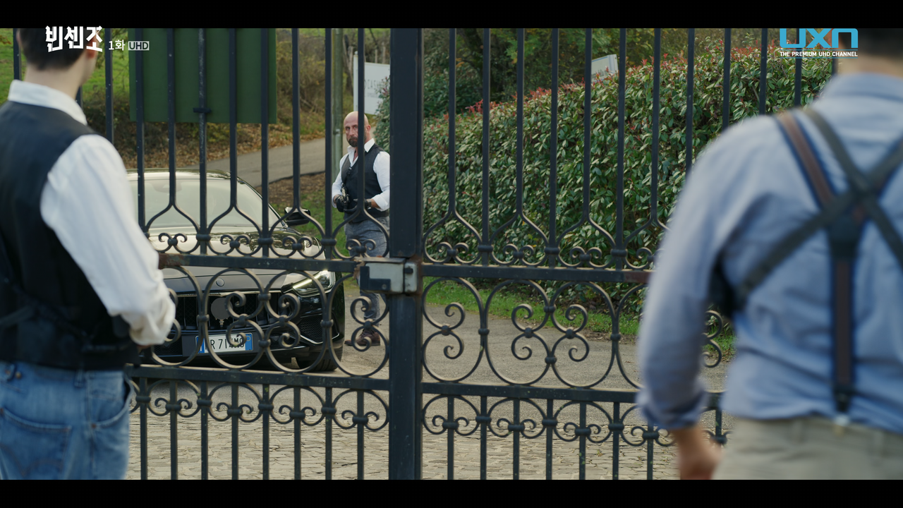 Vincenzo S01 E01 2160p UHDTV AAC H 265 10bit Apple Tor mkv snapshot 00