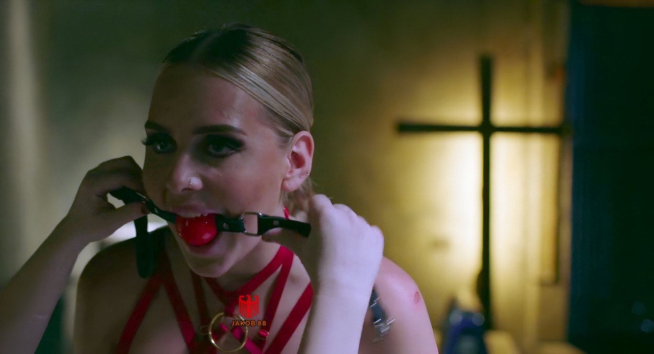 Sofia Kappel 3 - Pleasure 2021