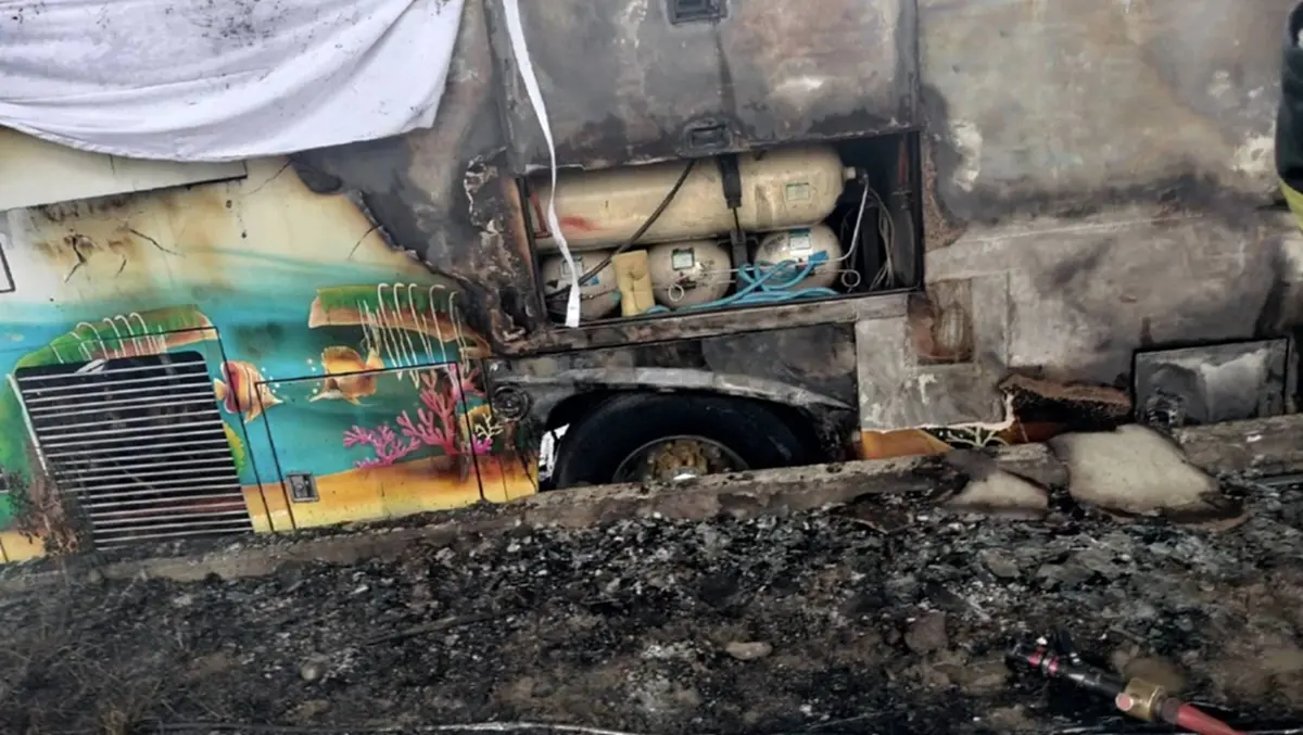 PBFmepszy-BXYrboev3k-P