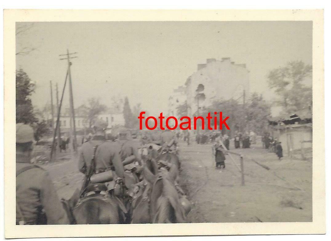 Belgien deutsche Soldaten Einmarsch in Antwerpen Ausrüstung Zivilist