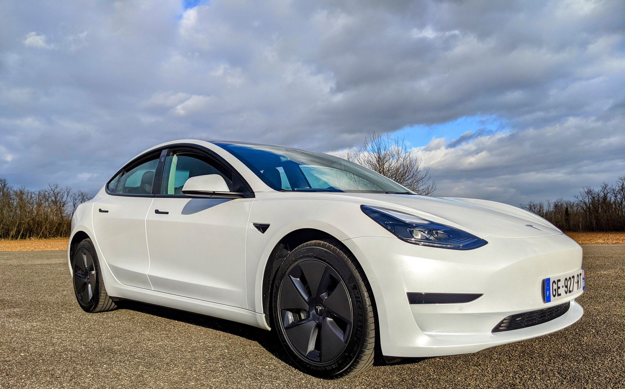 11C48D8D-DAB5-4EA0-A817-94FC6BD17D8B