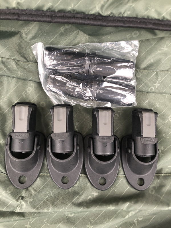 EF837B29-6710-495B-B7C7-AD1C662C4100