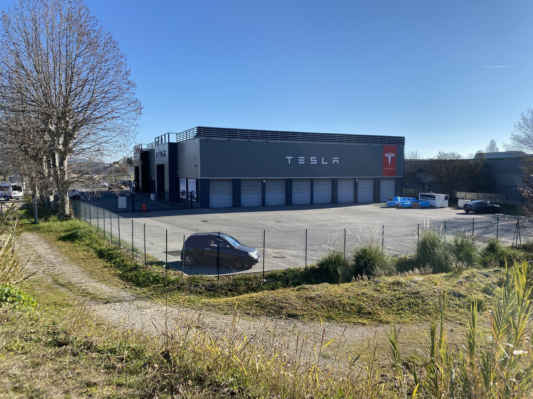 7CDC3ABB-1483-4D66-BFE7-878A772F491C