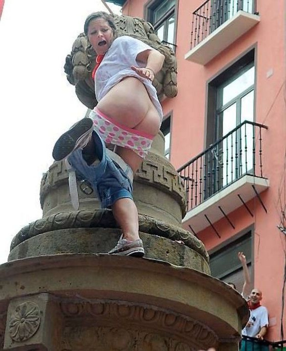 http://ru.fishki.net/picsw/072011/14/post/sanfermines/sanfermines_006.jpg