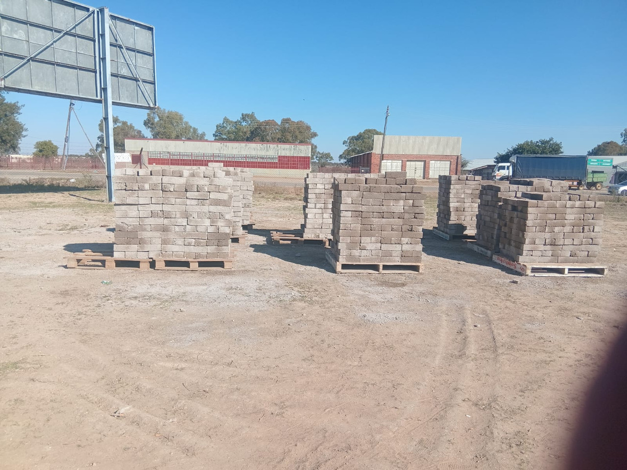 Delarey Bricks & Blocks stockyard (4)