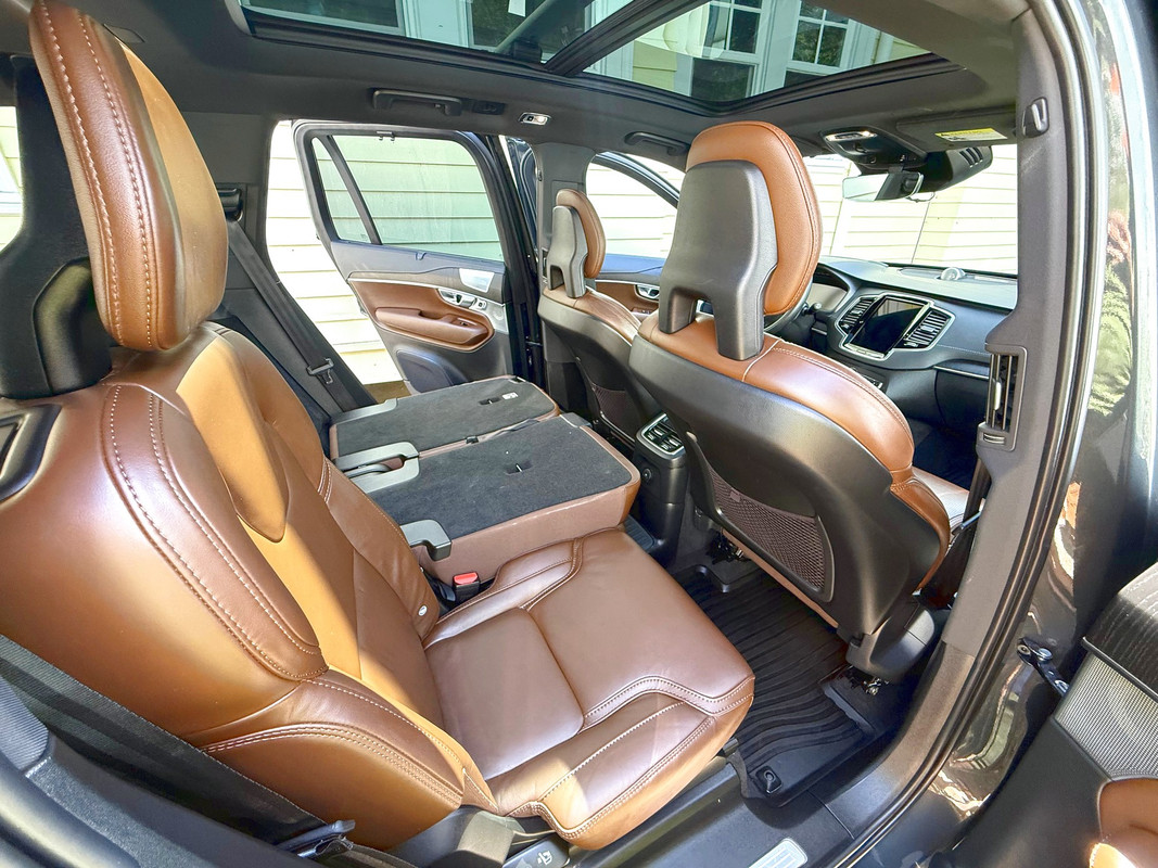 Vehicle thumbnail 24