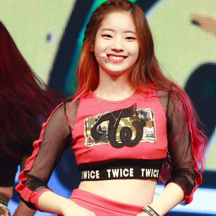 ⌜ like ooh ahh ⌝ | Dahyun | Twice | 다현 ᵐⁱˡⁱᵗᵃʳʸ ᵒᵘᵗᶠⁱᵗ Minecraft Skin