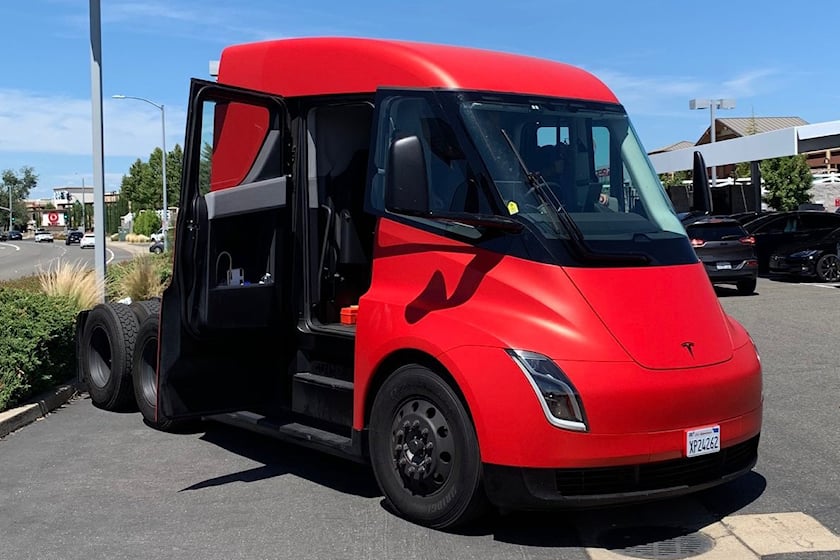 Tesla se lancerait dans le camion ??? 993322