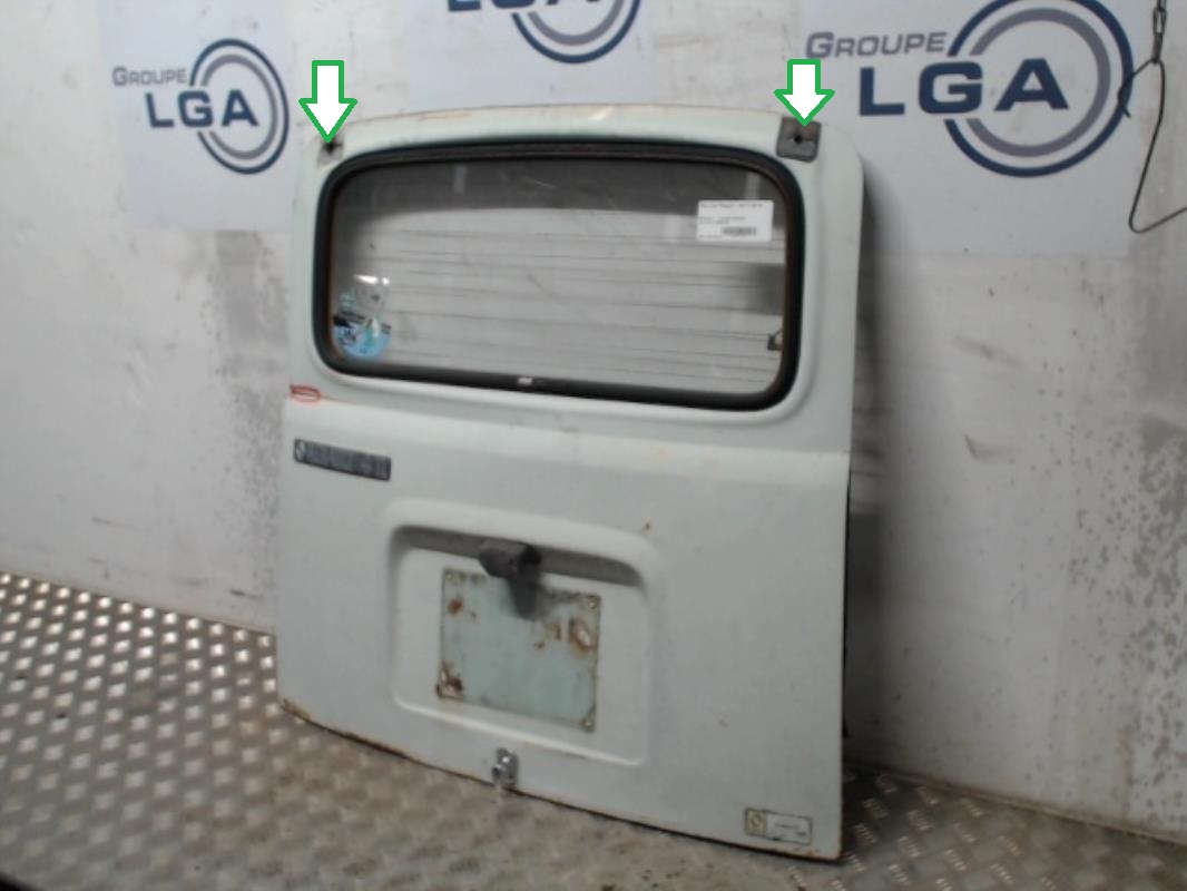 Piece-Malle-Hayon-arriere-RENAULT-R4-ESSENCE-dca