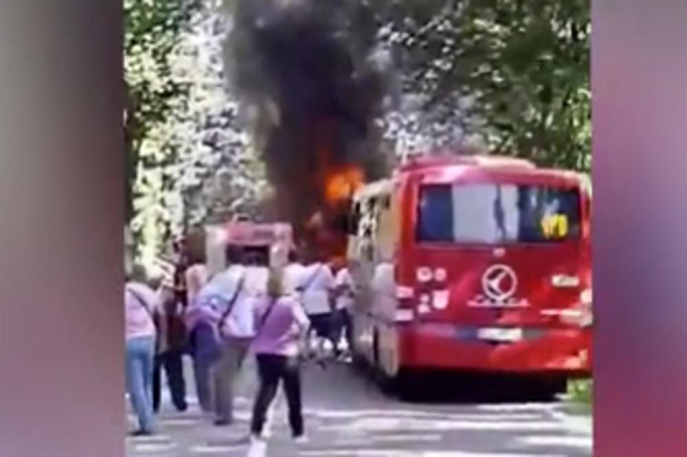 Chat forumasa - Page 36 613351-zapaljen-autobus-na-avali-ls