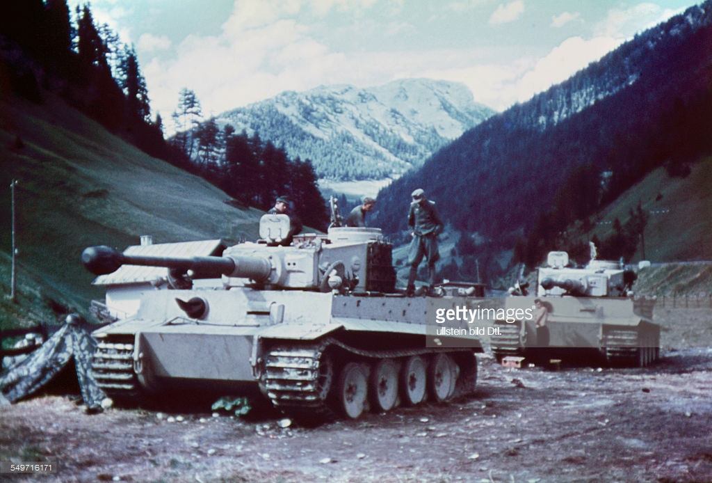 'Fall Achse' heavy tanks Tiger I (pzkpfw VI) ready for entering 