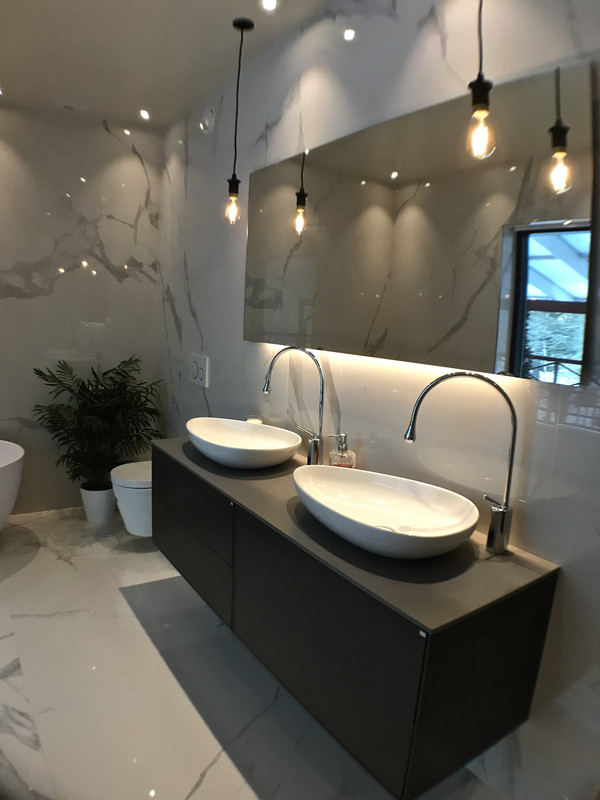 C985E9D5-4361-4F82-BCE6-CEC209B8ADEF_1_201_a