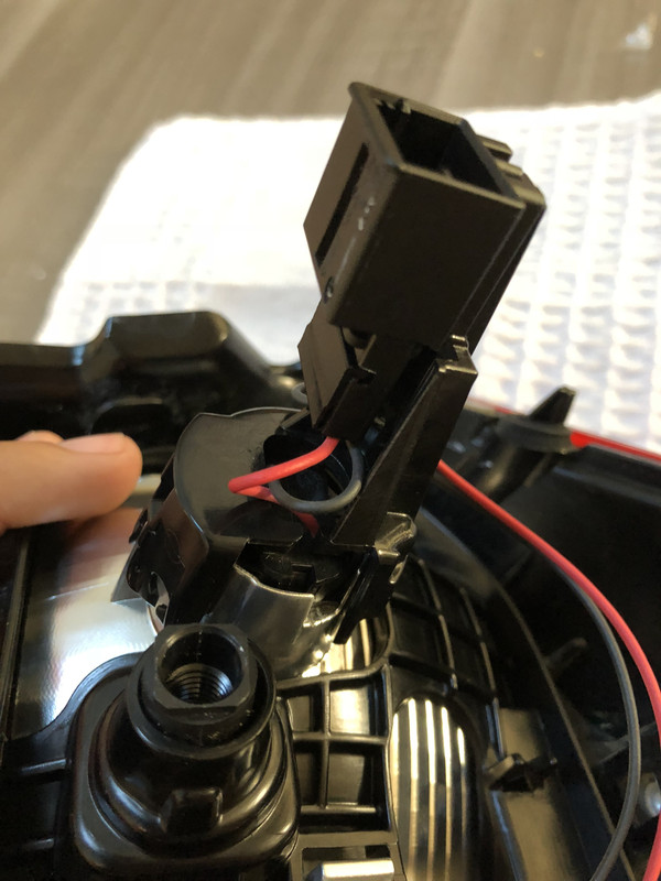 E2D029F1-D7F7-4F2B-B36B-9D60F45406D6