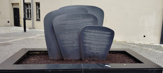 Casa Danzante, Reloj en movimiento y Castillo de Praga - Viena - Bratislava - Praga, Navidad 2024 (39)