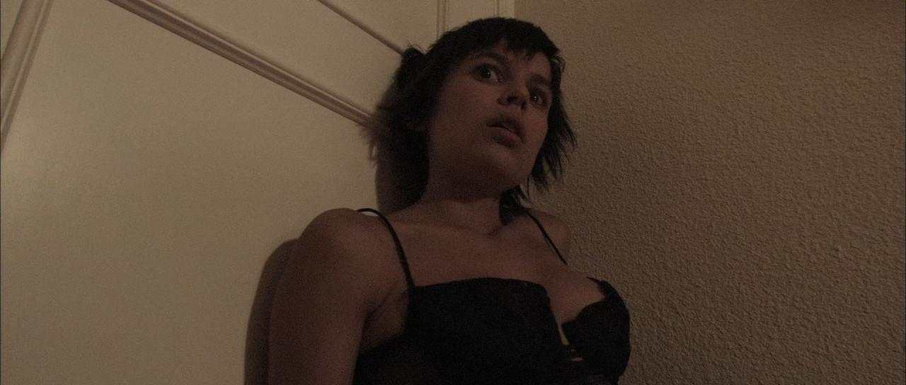 Sex and Lucia (2001).mkv_snapshot_01.15.56_[2018.02.24_02.21.38]