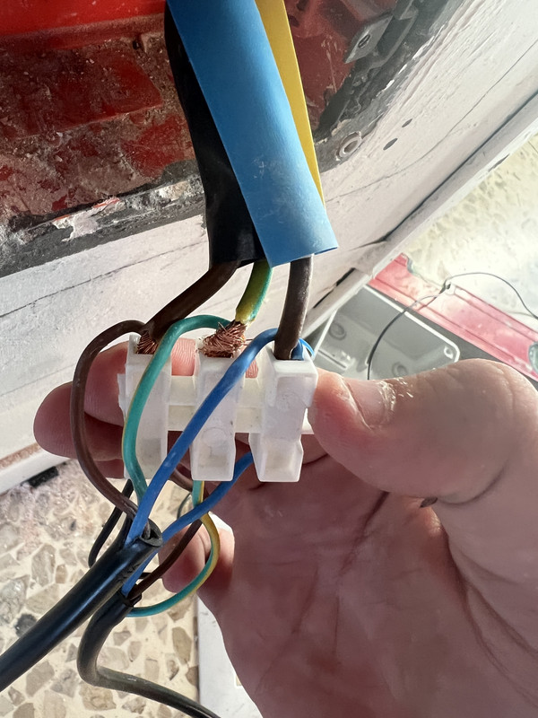 FD305C6B-BE28-47A3-B3A7-B37233AF9C95