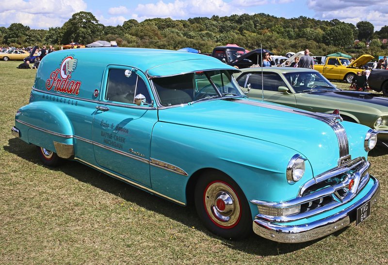 blue-pontiac-vintage-car.jpg