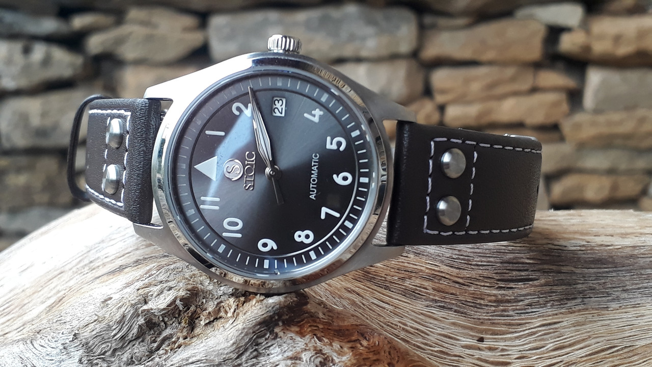 Et vous, vous avez quoi comme modèles de micro marques ? Des idées nouvelles ? - Page 4 20220423-Stoic-flieger-1