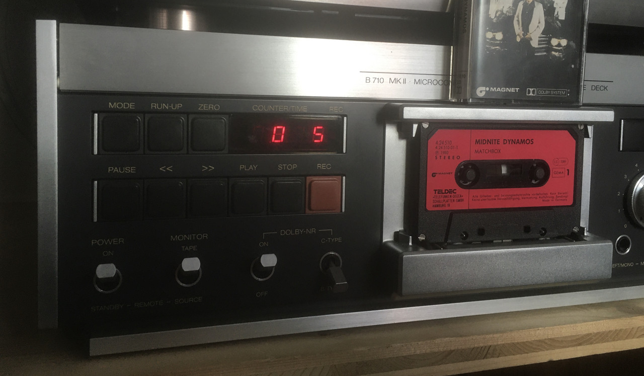 6CE298F4-4C6D-46CF-94AB-A5D3E5DA44D5