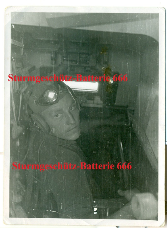 FOTO - STUG-BATTERIE 666 - STURMGESCHÜTZ - STUG-
