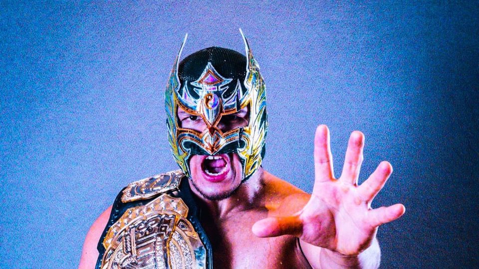 El luchador mexicano Dragon Lee se suma a la WWE; estrellas ya le dieron la bienvenida