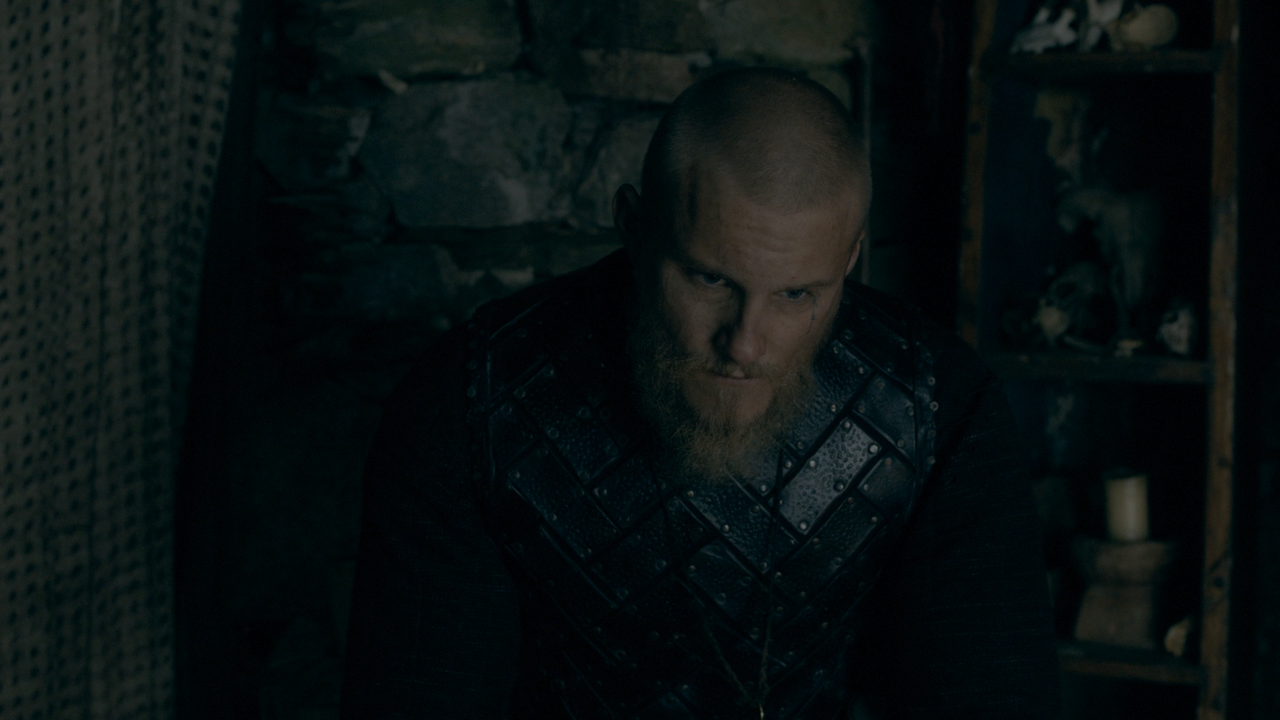 Vikings.S06E03.Ghosts.Gods.and.Running.Dogs.1080p.BluRay.REMUX.AVC.DTS-HD.MA.5.1.SHD13.mkv_snapshot_