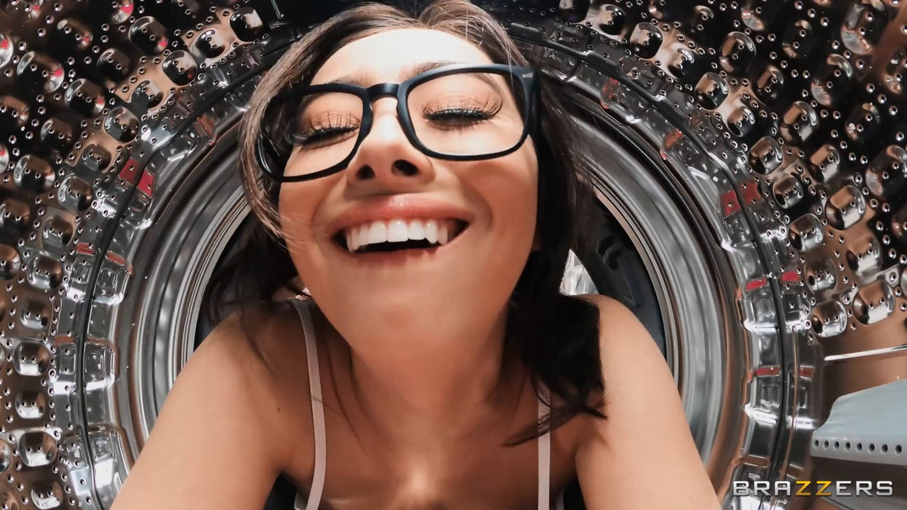 Codi Vore Chloe Surreal - My Girl’s Double Is Threesome Trouble - BRAZZERS.mkv.0001