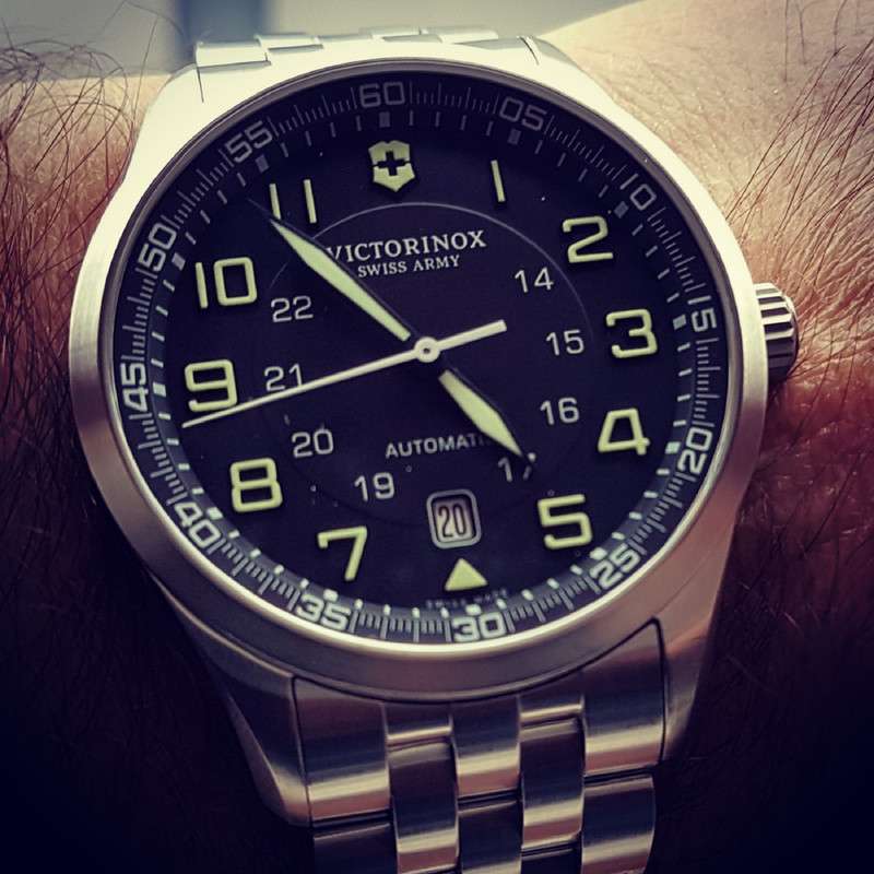 Victorinox Swiss Army AirBoss Mechanical #241508 (2)