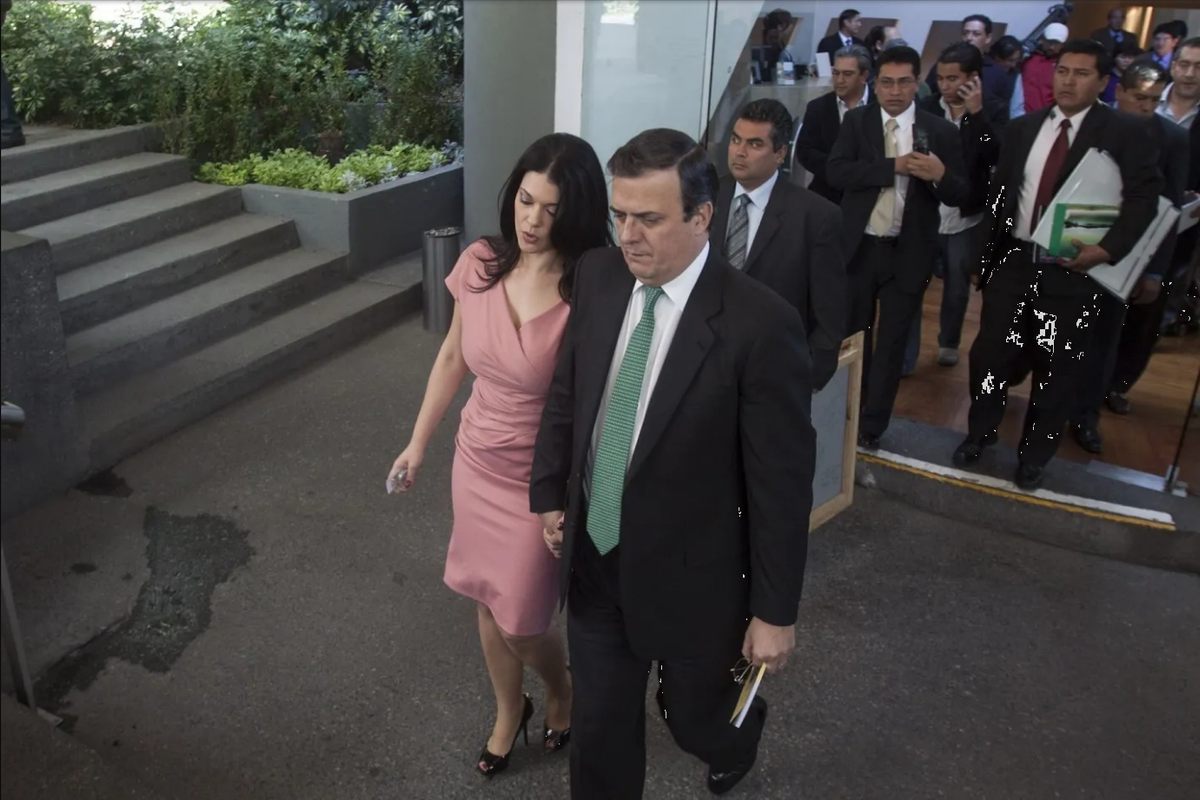 Marcelo Ebrard planea ganar las elecciones 2024 con ayuda de Rosalinda Bueso