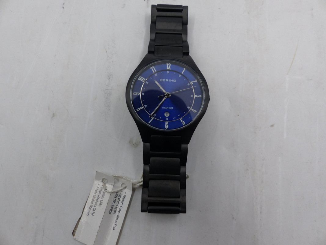 BERING TITAN ULTRA SLIM BLUE AND BLACK 11739-727