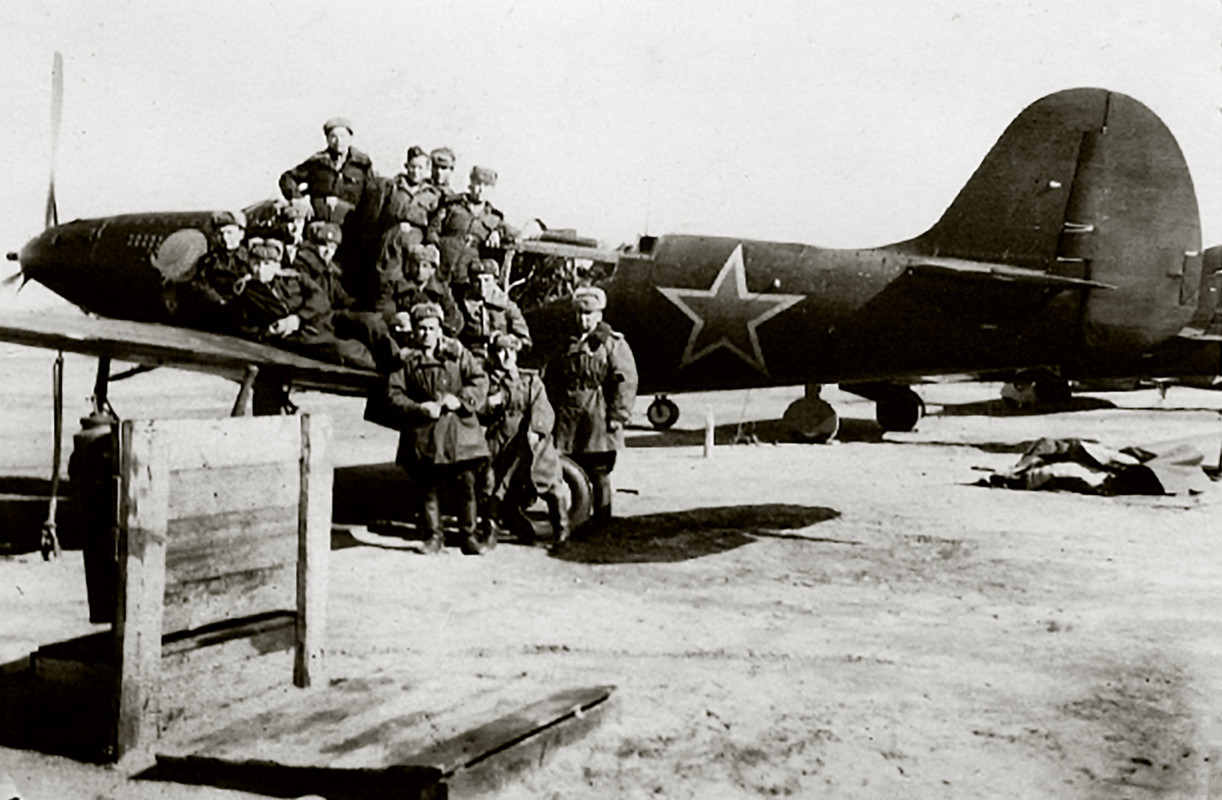 Bell-P-39-Airacobra-20GvIAP-258IAD-transfered-from-196IAP-Karelian-Front-1944-01