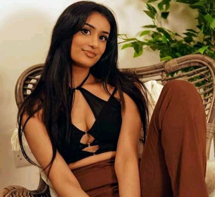 Kayla Kapoor hot Onlyfans model New video