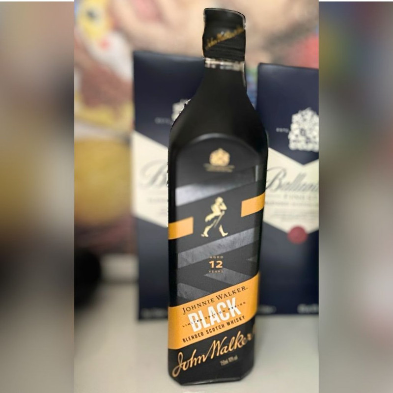 Whisky Edição Limitada Johnnie Walker Black Label 750ml