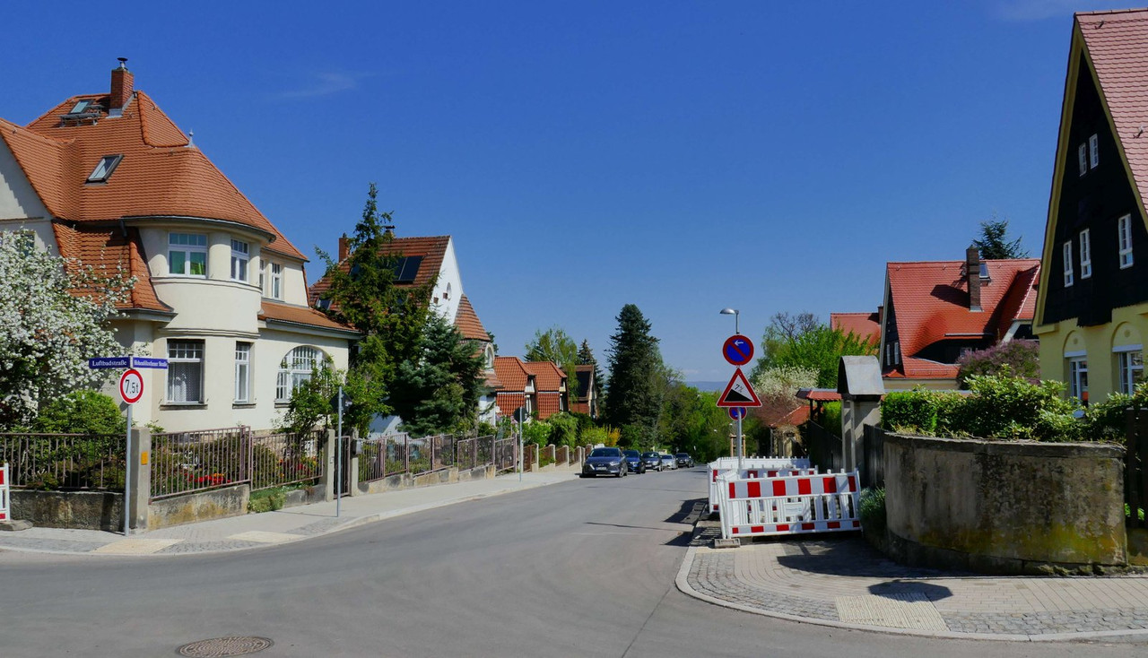Bild: https://i.postimg.cc/ZR4qLzN6/P1270112.jpg