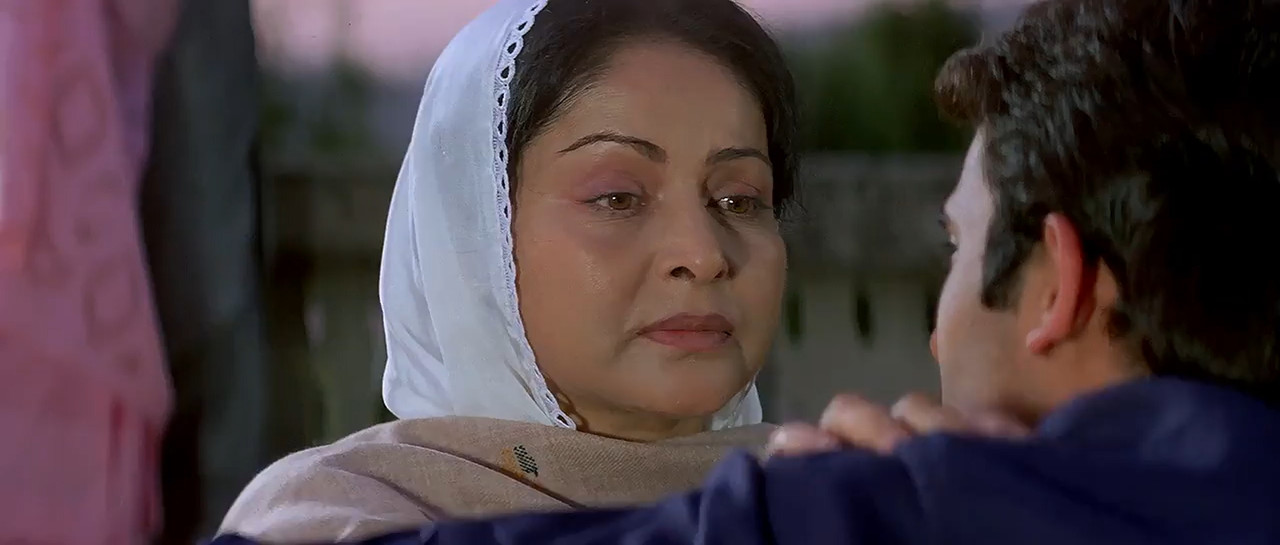Border 1997 WebRip [Hindi] 480p 720p ESub Screenshot