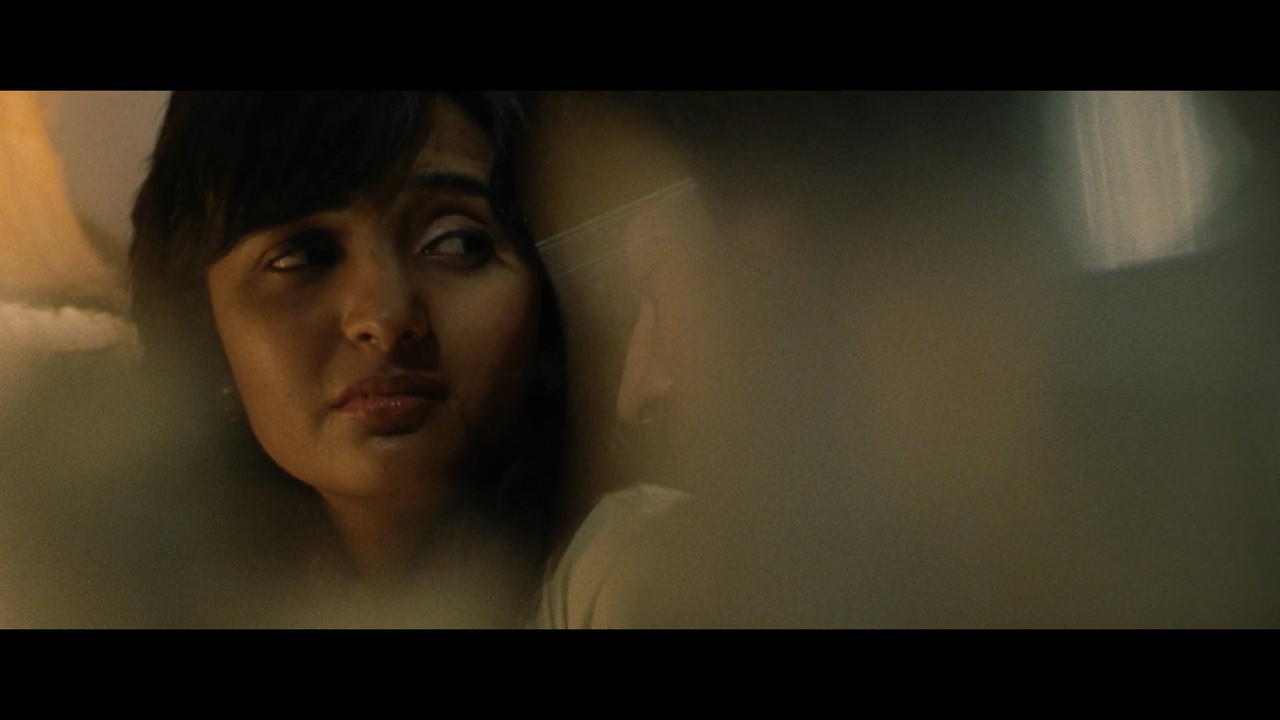 Miss.Lovely.2012.1080p.NF.mkv_snapshot_01.12_[2021.07.14_11.02.03]