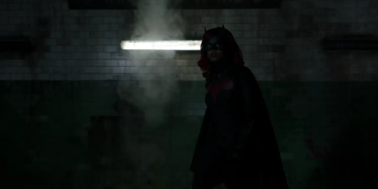 Batwoman.S02E01.Che.cosa.e.successo.a.Kate.Kane.1080p.BDMux.ITA.ENG.AC3.x265-BlackBit[screenshot 8]